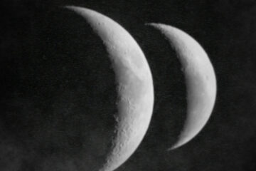 Lacombe Echo Moon